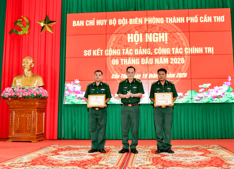 កង​ទ័ព​ការ​ពារ​ព្រំ​ដែន​ទី​ក្រុង​កឹង​ធើ អនុ​វត្ត​គ្រប់​ជ្រុង​ជ្រោយ​ផ្នែក​ការ​ងារ​បក្ស​ កា​រងា​រន​យោ​បាយ​