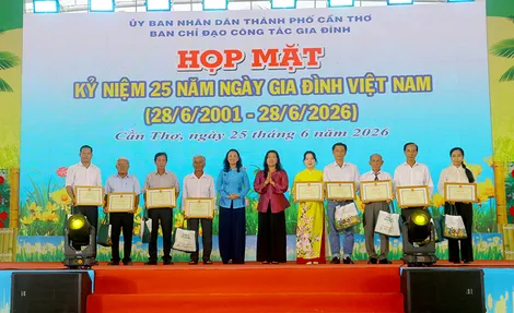 TP Cần Thơ họp mặt kỷ niệm 25 năm Ngày Gia đình Việt Nam