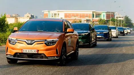 Cả nhà đi xuyên Việt nhẹ tênh, chủ xe tiết lộ điểm mê nhất trên VinFast VF 8 Eco