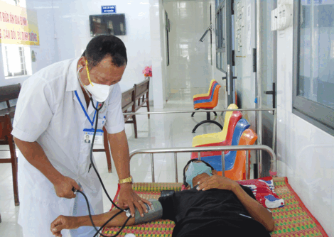 ឃុំ​យ៉ាហ្វា​ អនុ​វត្ត​ល្អ​គោ​លន​យោ​បាយ​ឧបត្ថម្ភ​ធា​នា​រ៉ាប់​រង​សុខា​ភិបាល​ដល់​ជន​ជាតិ​ភាគ​តិច​