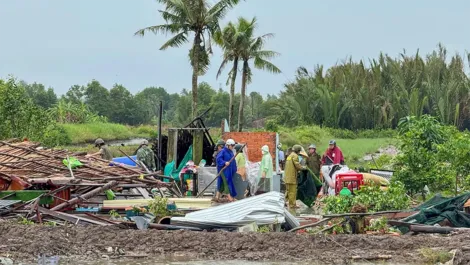 Cà Mau: Giông lốc làm 4 người bị thương, thiệt hại hơn 70 căn nhà