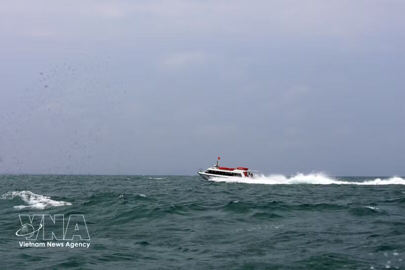 Ministry orders tighter ferry safety after Phu Quoc boat capsize