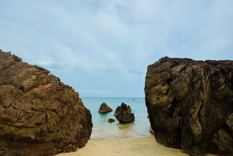 Bãi Đá Nhảy - điểm dừng chân không thể bỏ lỡ trên cung đường miền Trung