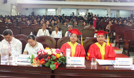សា​កល​វិទ្យា​ល័យ​ត្រា​វិញ​៖ ពិ​ធី​បញ្ចប់​ការ​សិក្សា​ និង​ជូន​បរិញ្ញាបត្រ​ដល់​និស្សិត​ទើប​ជាប់​សញ្ញា​បត្រ​ ៥៣២ នាក់​នៃ​សា​លា​ CLASKA