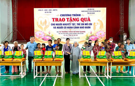 រីក​សាយ​ភាយ​ស្មារតី​មេត្តា​ធម៌​ យក​ចិត្ត​ទុក្ខ​ដាក់​ដល់​អ្នក​ក្រី​ក្រ​និង​អ្នក​ងាយ​រង​គ្រោះ​
