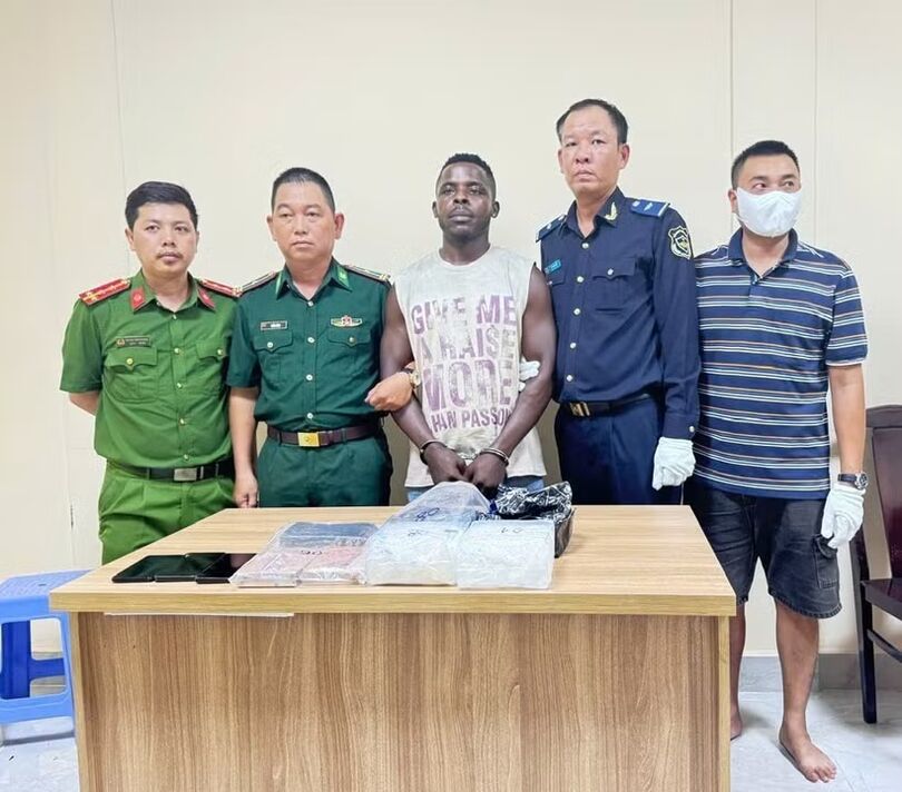 Nigerian national arrested in cross-border drug trafficking case