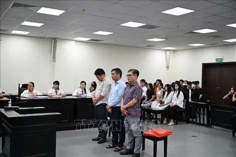 Cựu Hiệu trưởng Trường Cao đẳng du lịch Hà Nội lĩnh 3 năm tù do "ăn chặn" tiền A80