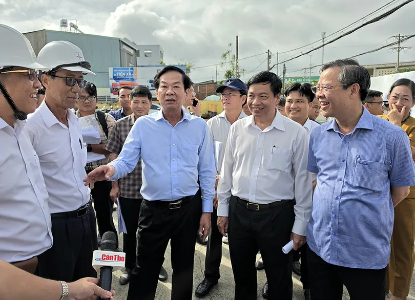 Lãnh đạo TP Cần Thơ kiểm tra một số công trình, dự án trọng điểm trên địa bàn thành phố
