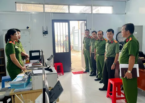 Công an TP Cần Thơ kiểm tra việc thực hiện chỉ tiêu công tác tại Vĩnh Lợi