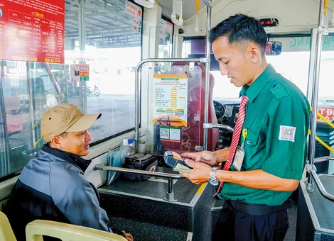Xe buýt Cần Thơ "chuyển mình" cùng công nghệ số