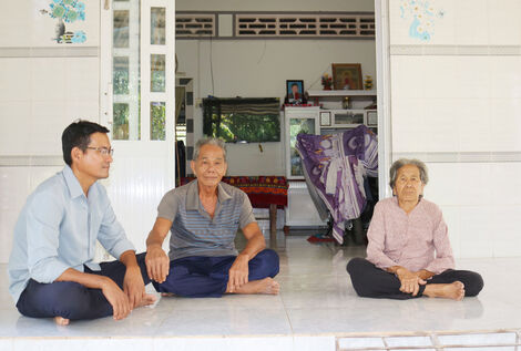 ជន​រួម​ជាតិ​នៅ​ហាម​យ៉ាង​ទទួល​បុណ្យ​សែន​ដូន​តា​ដោយ​ក្តី​រីក​រាយ​