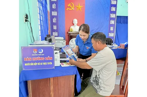 Tổ chức 315 hoạt động tuyên truyền và hỗ trợ người dân thực hiện dịch vụ công trực tuyến